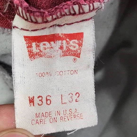 Vintage Levis 550 Mens Jeans 36x32 Red Relaxed Orange Tab 90s USA Undone Hem - Picture 5 of 12